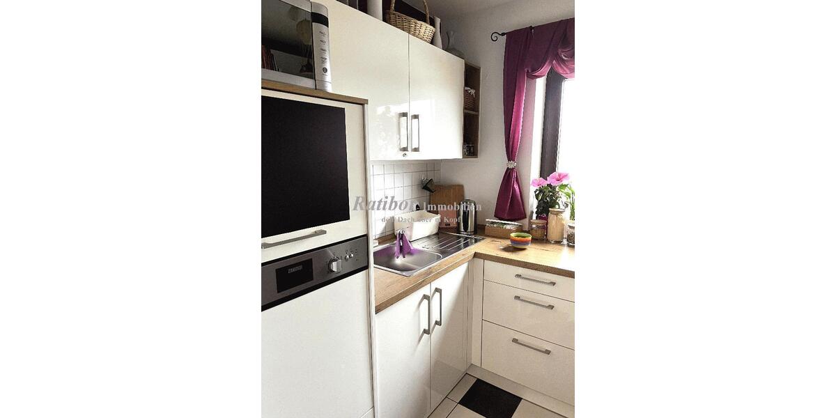 Gut vermietete 2 Zimmer-Mansardenwohnung mit Loggia und Stellplatz in ruhiger Wohnlage RH-Nord - Dachgeschoßwohnung Roth | Angebot:26737653