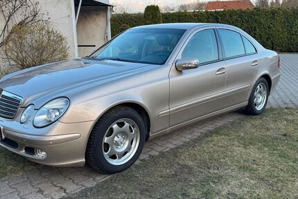 Mercedes-Benz E 200 231.701 km 3.000 &euro; Tespe 21395