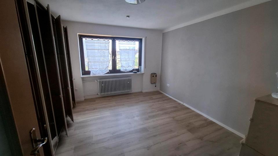 Erdgeschoßwohnung Neufahrn bei Freising Mintraching-Grüneck - 4 Zimmer, 120 m&sup2;, 1.900&euro; | Angebot:26350721