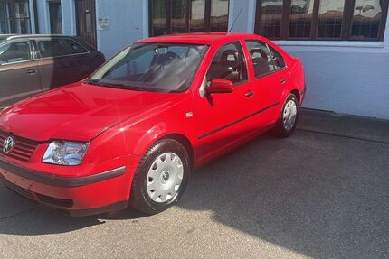 VW Bora 194.000 km 2.990 &euro; München 81479