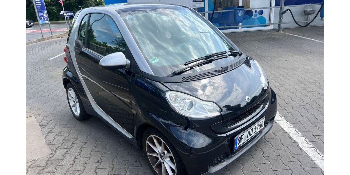 Smart ForTwo 122.000 km 3.200 &euro; Wiesbaden 65183