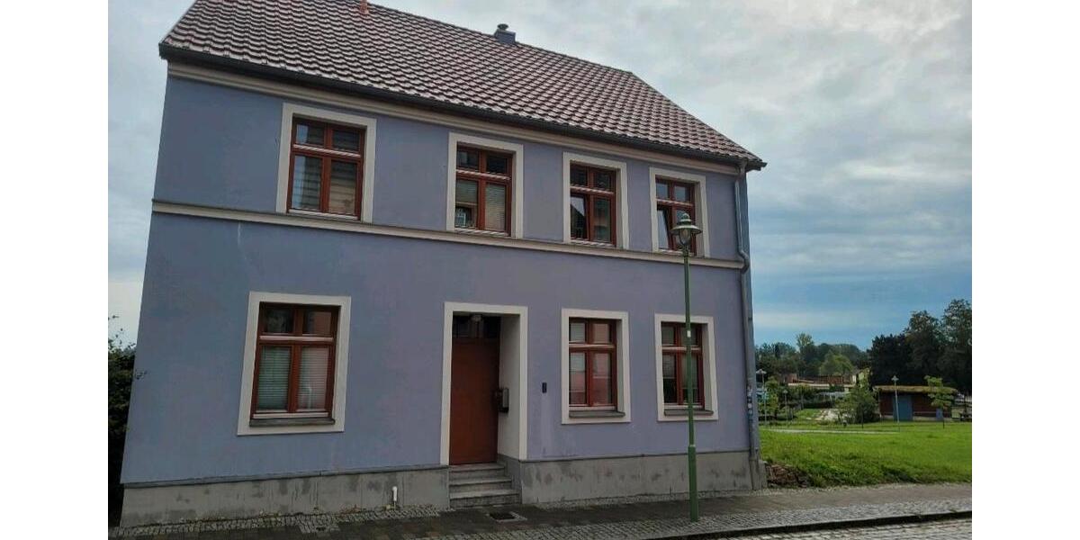 Einfamilienhaus Altentreptow - 7 Zimmer, 200 m&sup2;, 360.000&euro; | Angebot:24427887