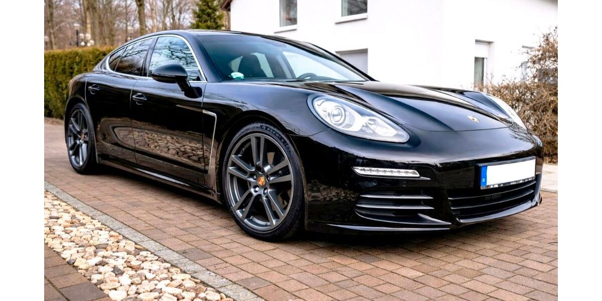 Porsche Panamera 149.900 km 29.600 &euro; Berlin 13591