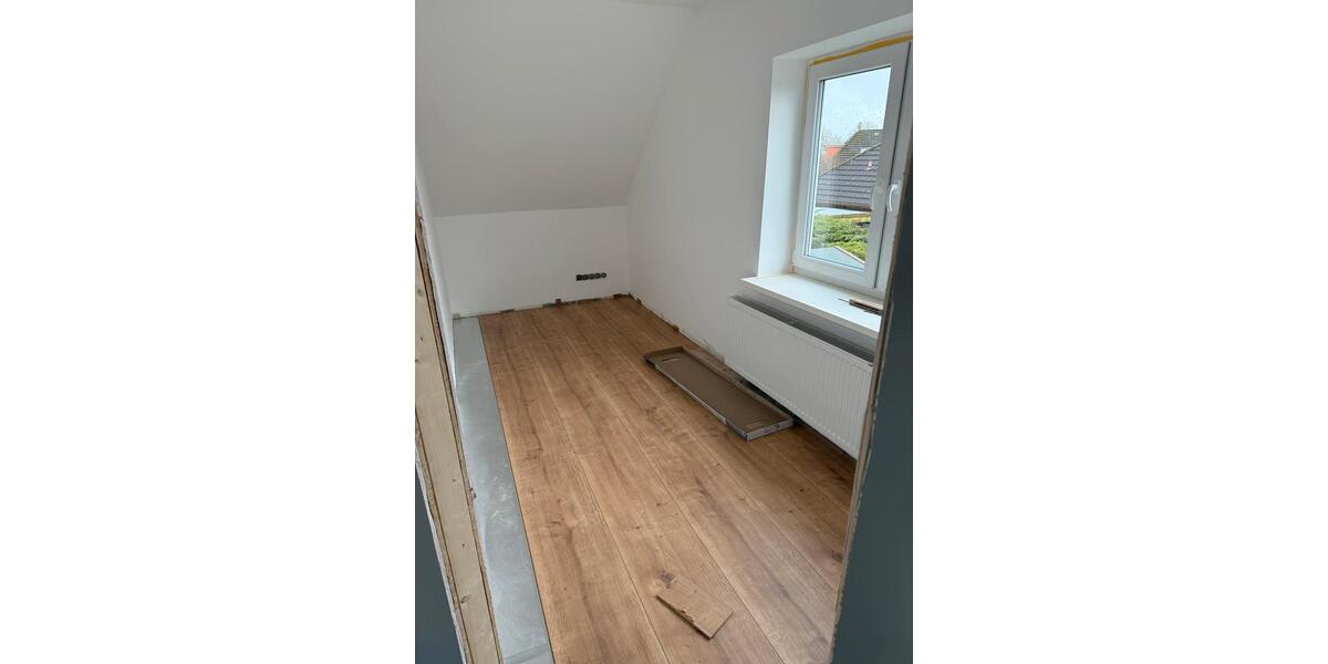 Dachgeschoßwohnung Tönning - 4 Zimmer, 86 m&sup2;, 950&euro; | Angebot:25178696
