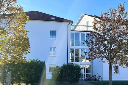 Modernisierte 2-Zimmer-Wohnung mit SW-Balkon! zimmer