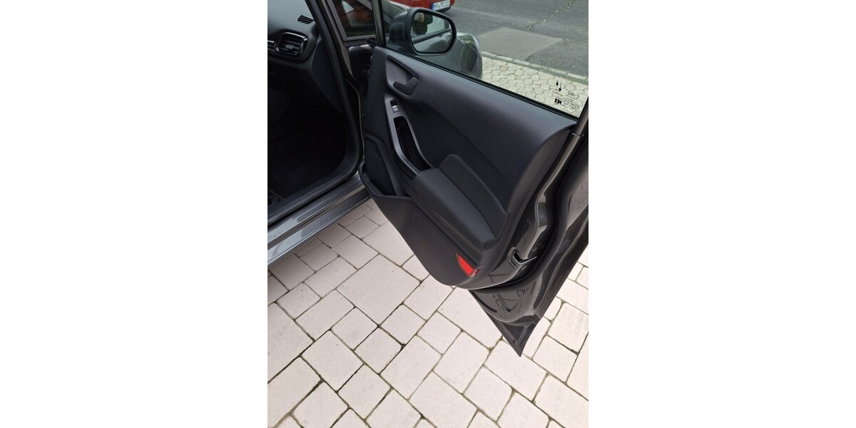 Ford Fiesta 7.900 km 13.500 € Winningen 56333