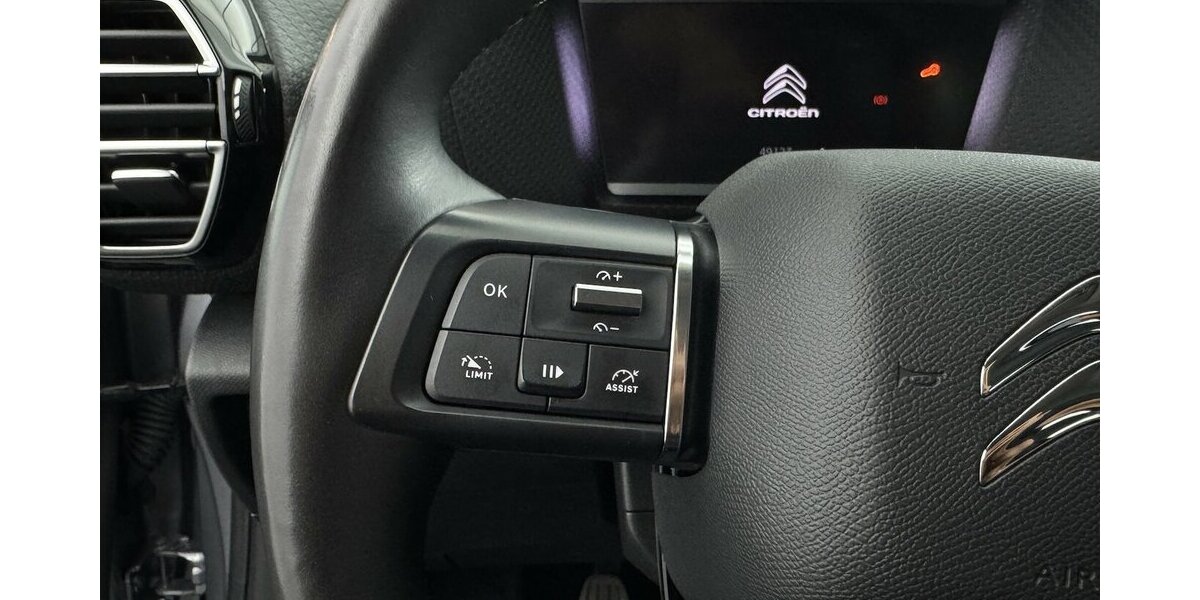 Citroen C4 130 Puretech Feel Pack LED Winterpaket 49.200 km 13.746 &euro; Lich 35423