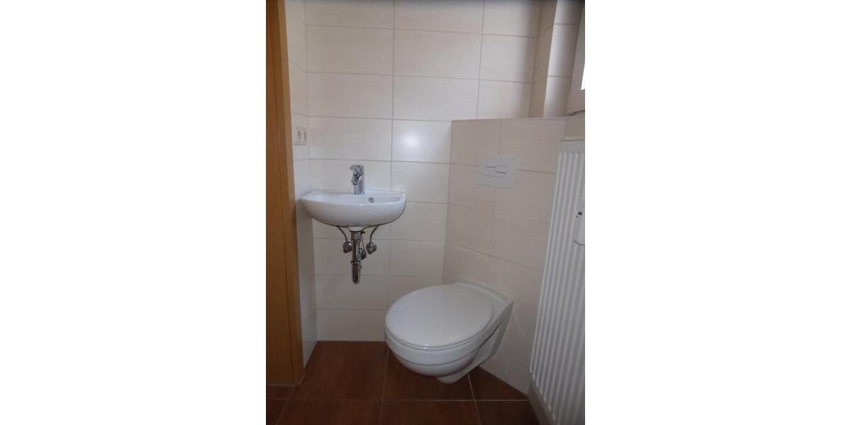 Erdgeschoßwohnung Unterwellenborn - 2 Zimmer, 43 m&sup2;, 276&euro; | Angebot:25342158