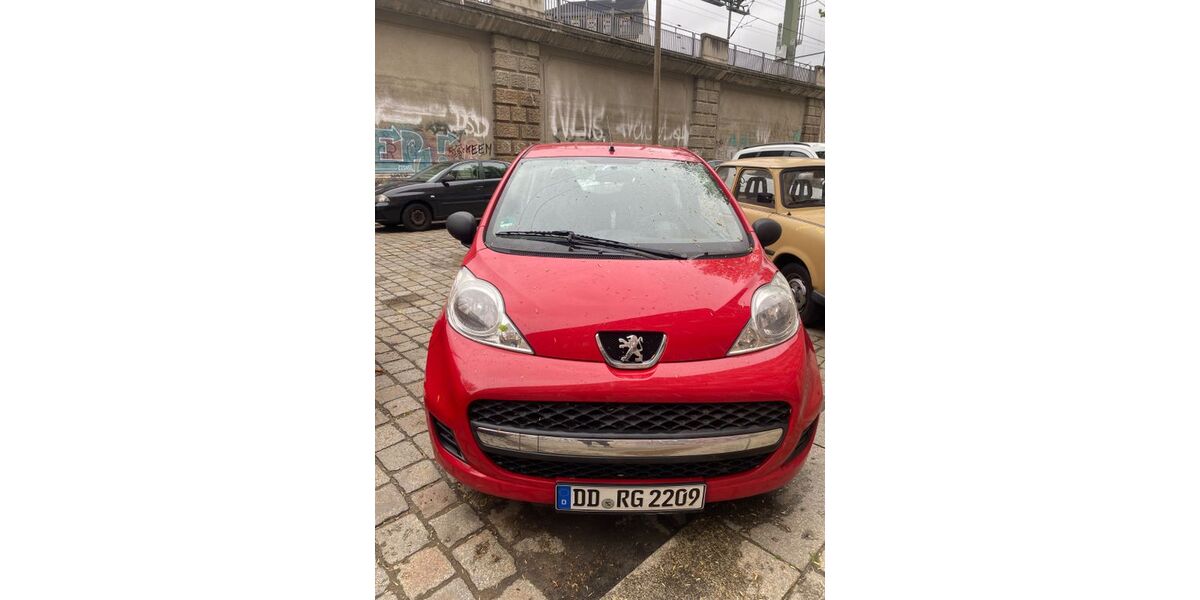 Peugeot 107 118.000 km 1.600 &euro; Dresden 01127