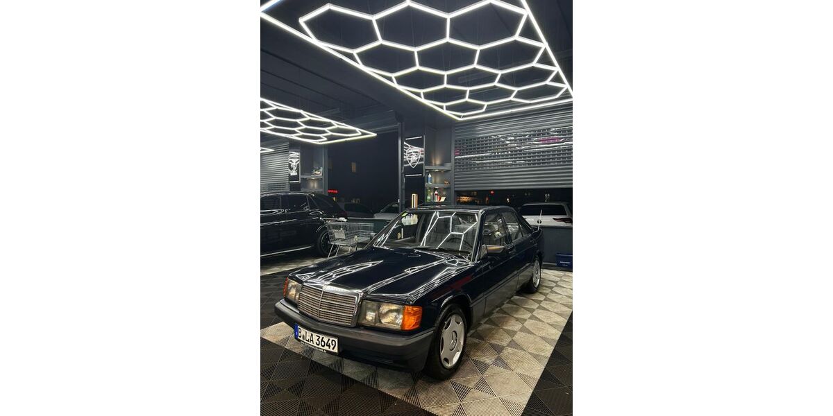Mercedes-Benz 190 230.000 km 4.700 &euro; Berlin 10823