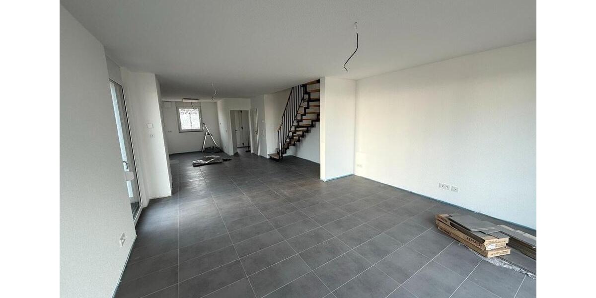 Reihenhaus Einhausen - 5.5 Zimmer, 142 m&sup2;, 2.125&euro; | Angebot:26299993