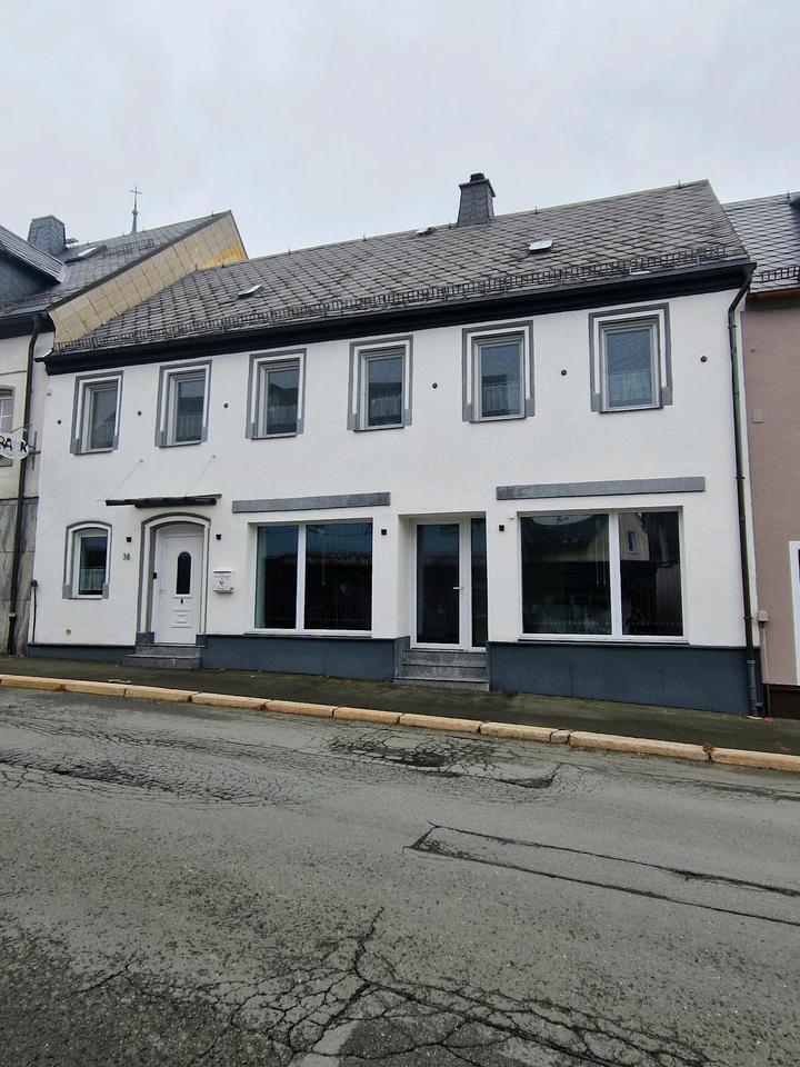 Wohn und Geschäftshaus mit großem Grundstück zimmer