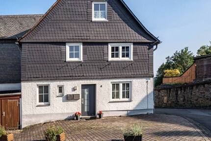 Haus Meschede-Eversberg Eversberg - 8 Zimmer, 178 m&sup2;, 177.000&euro; | Angebot:23941120