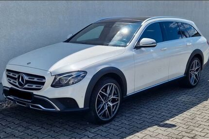 Mercedes-Benz E 220 153.000 km 25.000 &euro; Massen 03238