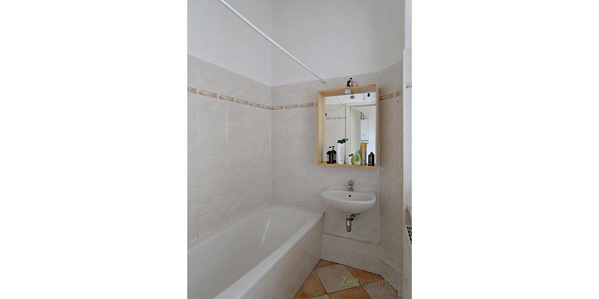 (12403_01) MGN: helle 2-Raum-Wohnung mit Parkett, Holzdielung, Stuckdecken, Balkon und Einbauküche in der Innenstadt - Etagenwohnung Meiningen | Angebot:25343658