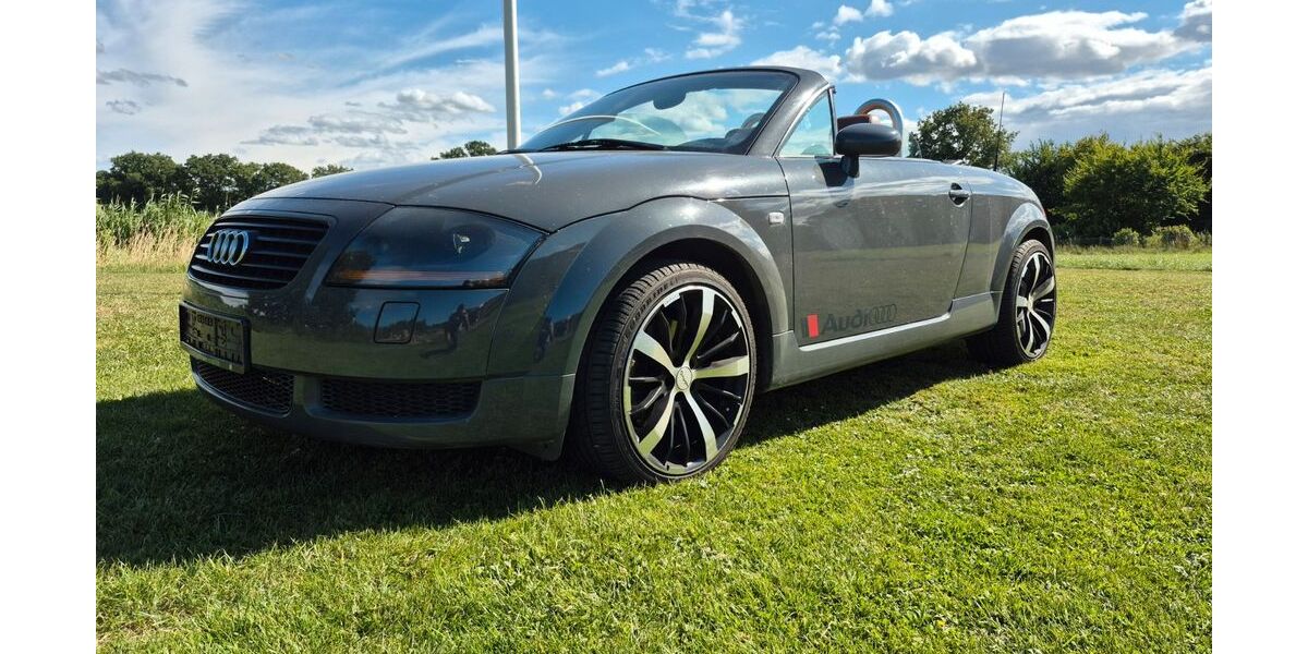Audi TT 219.000 km 4.999 &euro; Lehmkuhlen 24211