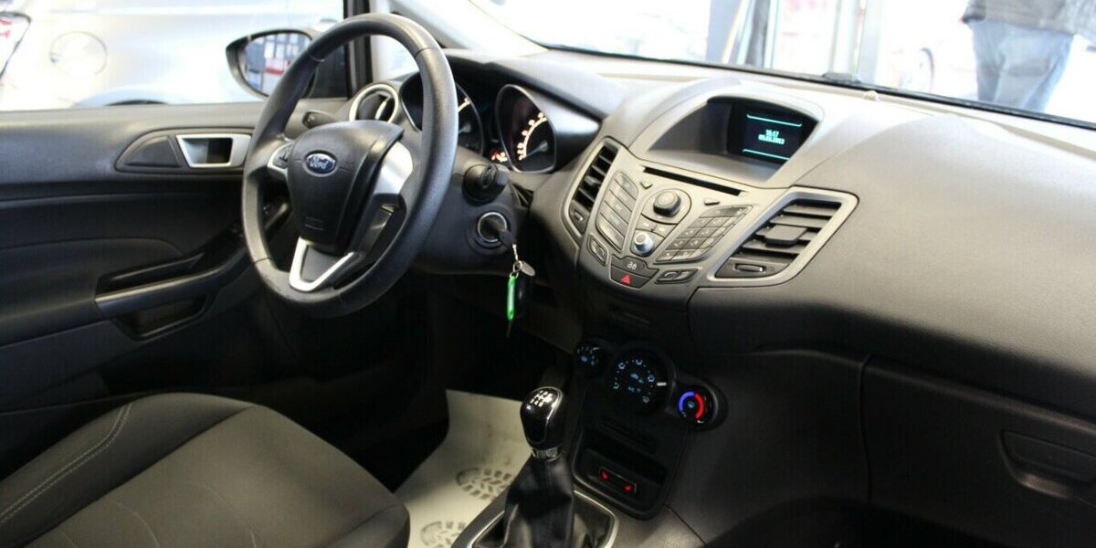 Ford Fiesta 1.25 Champions Edition 68.715 km 5.980 &euro; Euskirchen 53881