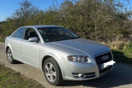 Audi A4 212.000 km 3.800 &euro; Bad Driburg 33014