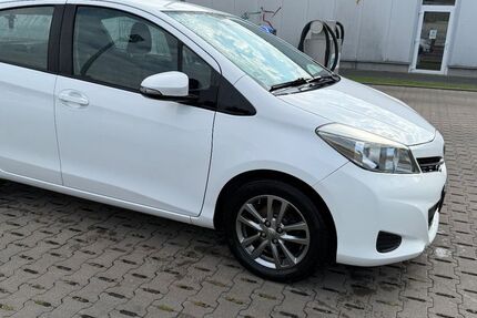 Toyota Yaris 110.000 km 7.300 € Lienen 49536