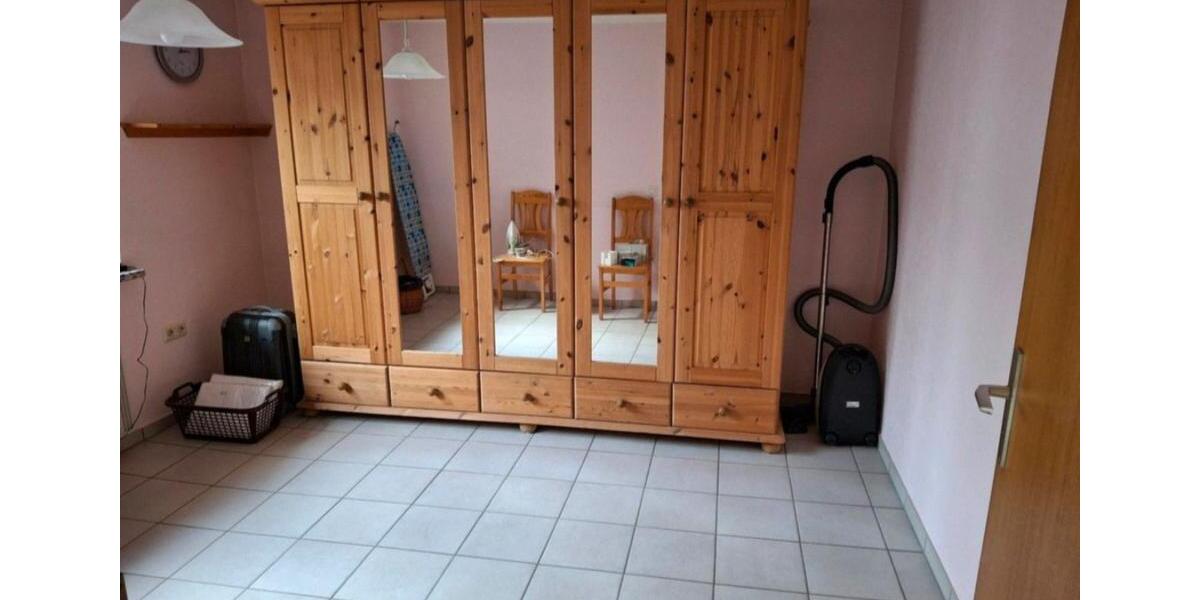 Einfamilienhaus Gemünden - 8 Zimmer, 180 m&sup2;, 1.450&euro; | Angebot:25408921