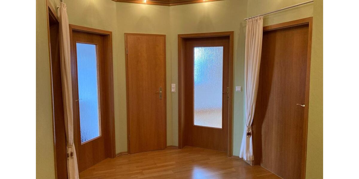 Etagenwohnung Weida - 4 Zimmer, 83 m&sup2;, 88.500&euro; | Angebot:26942154