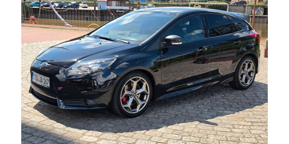 Ford Focus 245.000 km 6.990 &euro; Stade 21723