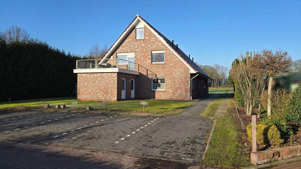 Doppelhaushälfte Uplengen Selverde - 5 Zimmer, 141 m&sup2;, 365.000&euro; | Angebot:25744919