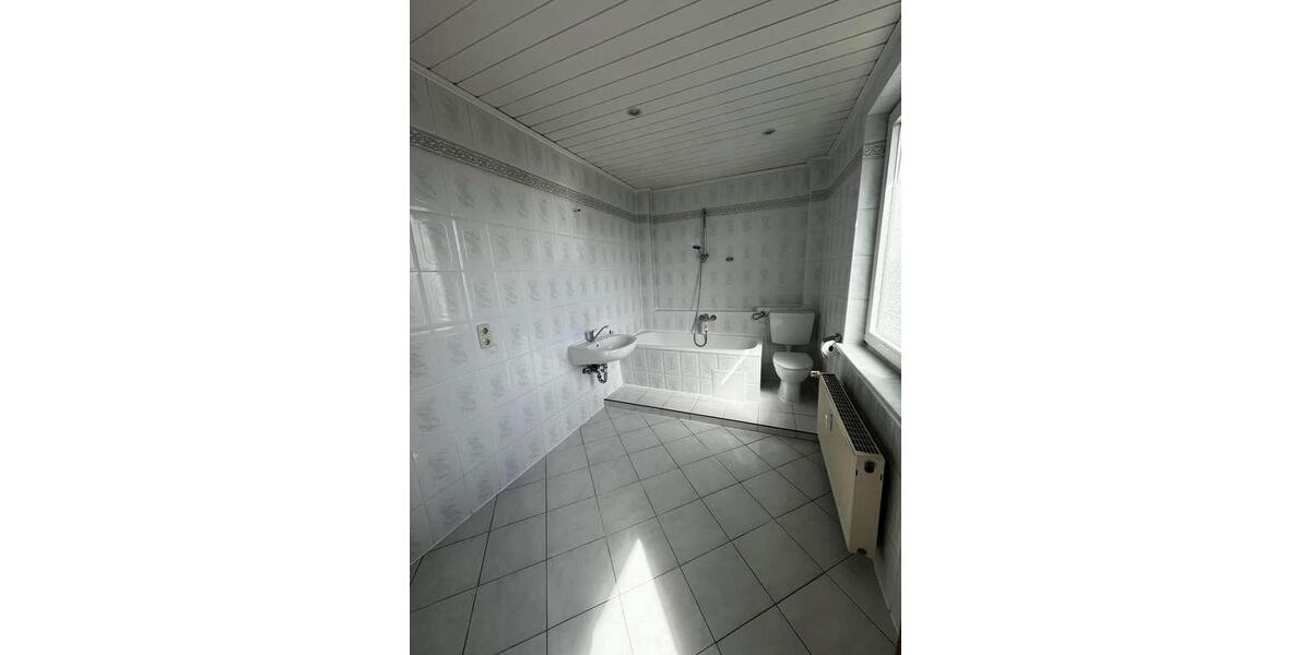 Etagenwohnung Malchin - 3 Zimmer, 67 m&sup2;, 410&euro; | Angebot:26411053