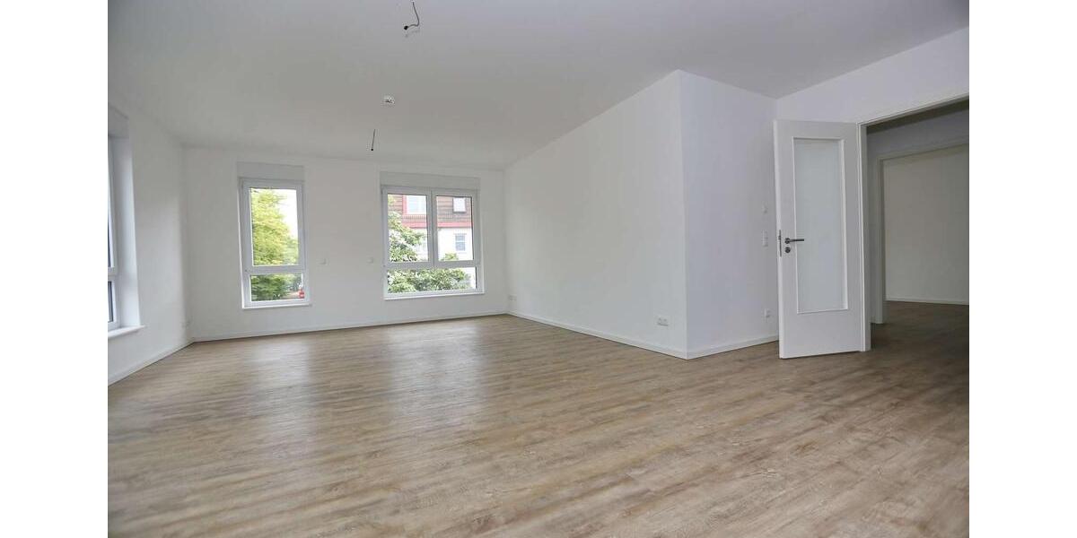 Etagenwohnung Hennigsdorf - 4 Zimmer, 109 m&sup2;, 1.399&euro; | Angebot:26296517