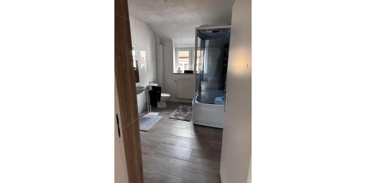 Dachgeschoßwohnung Neunkirchen Heinitz - 3 Zimmer, 90 m&sup2;, 650&euro; | Angebot:26413145