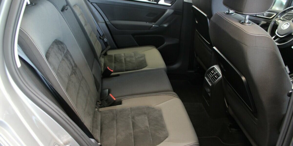 VW Golf Sportsvan 2.0 TDI DSG Highline 94.140 km 17.480 € Euskirchen 53881