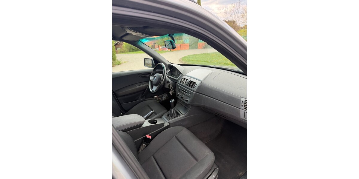 BMW X3 2.710.000 km 3.700 &euro; Pfaffing 83539