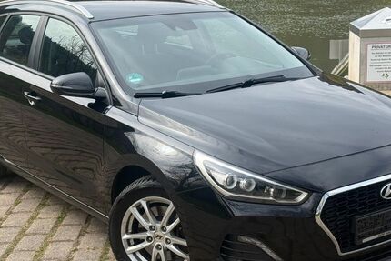 Hyundai i30 239.000 km 7.990 &euro; Mosbach 74821