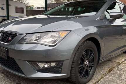 Seat Leon 133.136 km 9.999 &euro; Paderborn 33104
