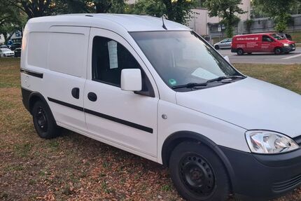 Opel Combo 141.400 km 1.900 &euro; München 81539