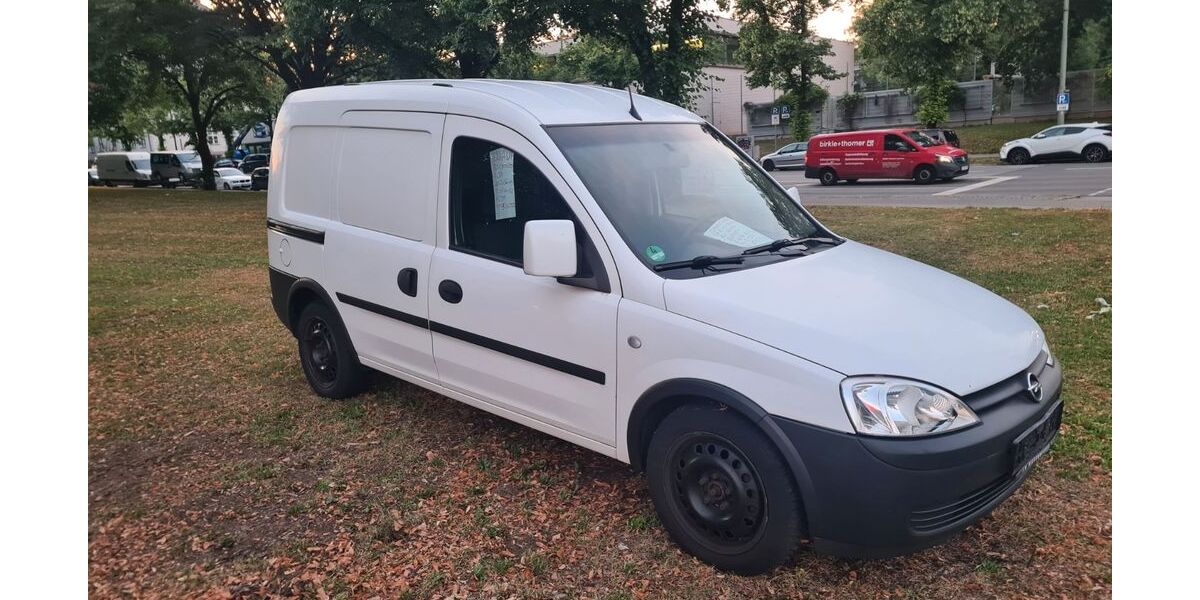Opel Combo 141.400 km 1.900 &euro; München 81539