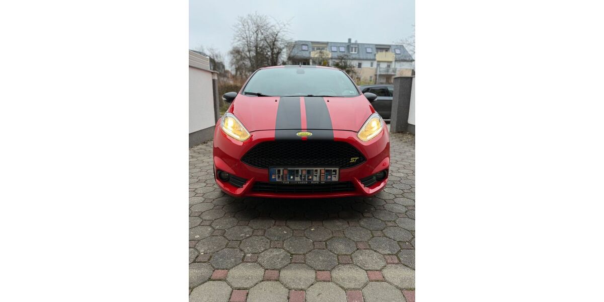 Ford Fiesta 93.000 km 8.490 &euro; München 81373