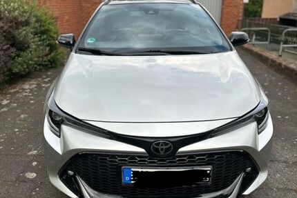 Toyota Corolla 60.000 km 21.850 &euro; Köln 50678