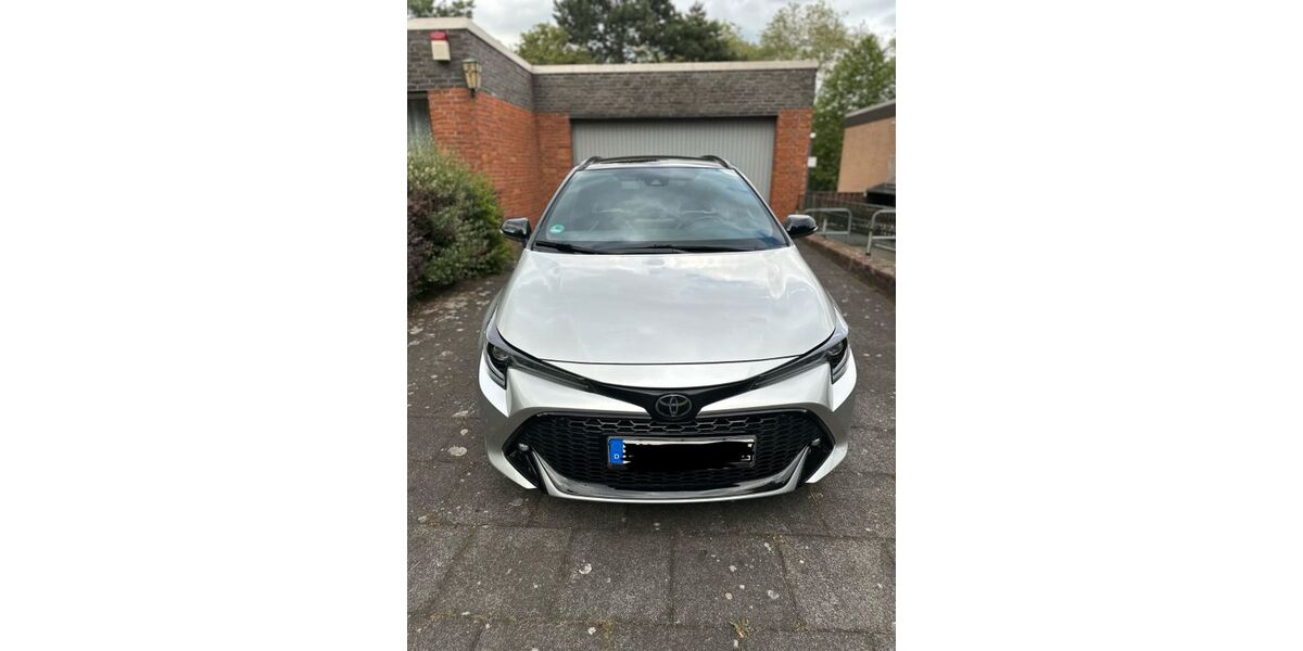 Toyota Corolla 60.000 km 21.850 &euro; Köln 50678