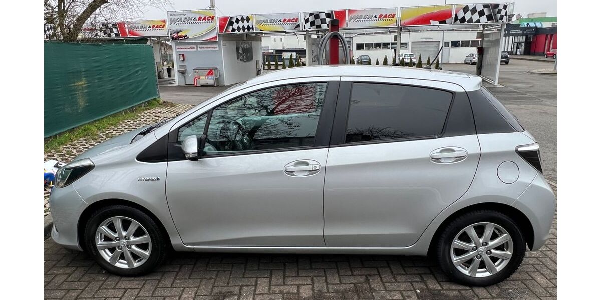 Toyota Yaris 86.000 km 9.300 &euro; Knetzgau 97478