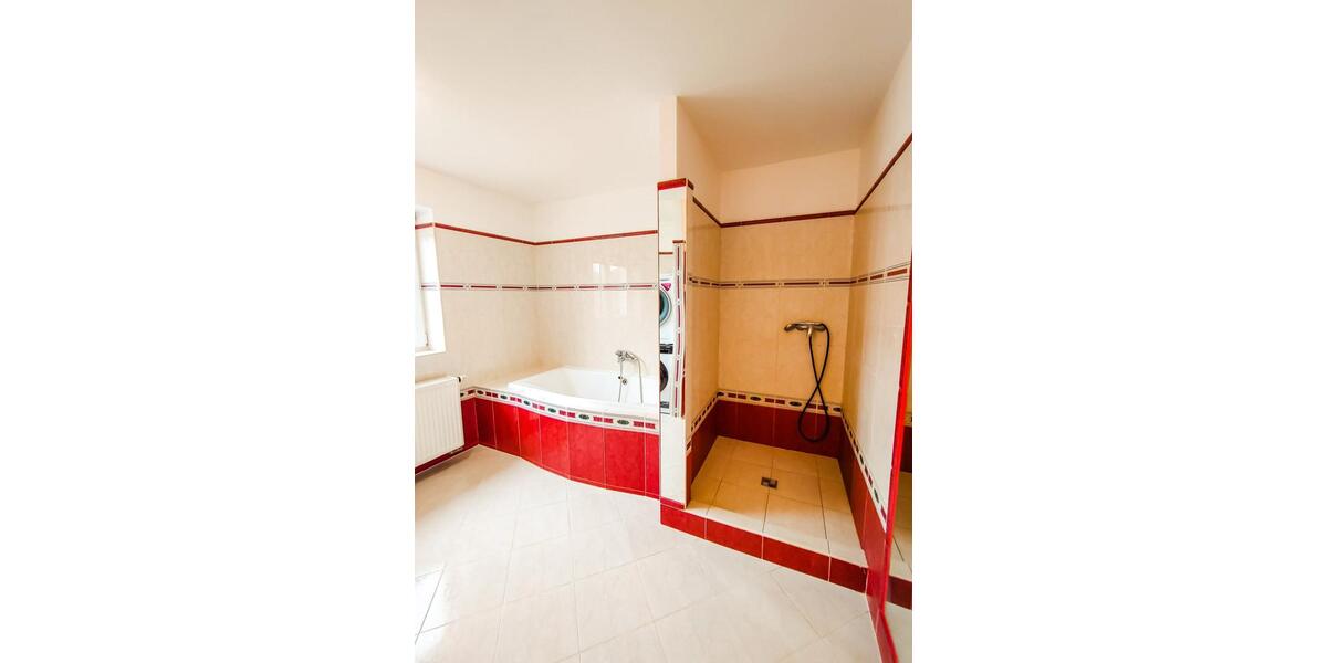 Einfamilienhaus Freyung - 7 Zimmer, 280 m&sup2;, 990.000&euro; | Angebot:26605696