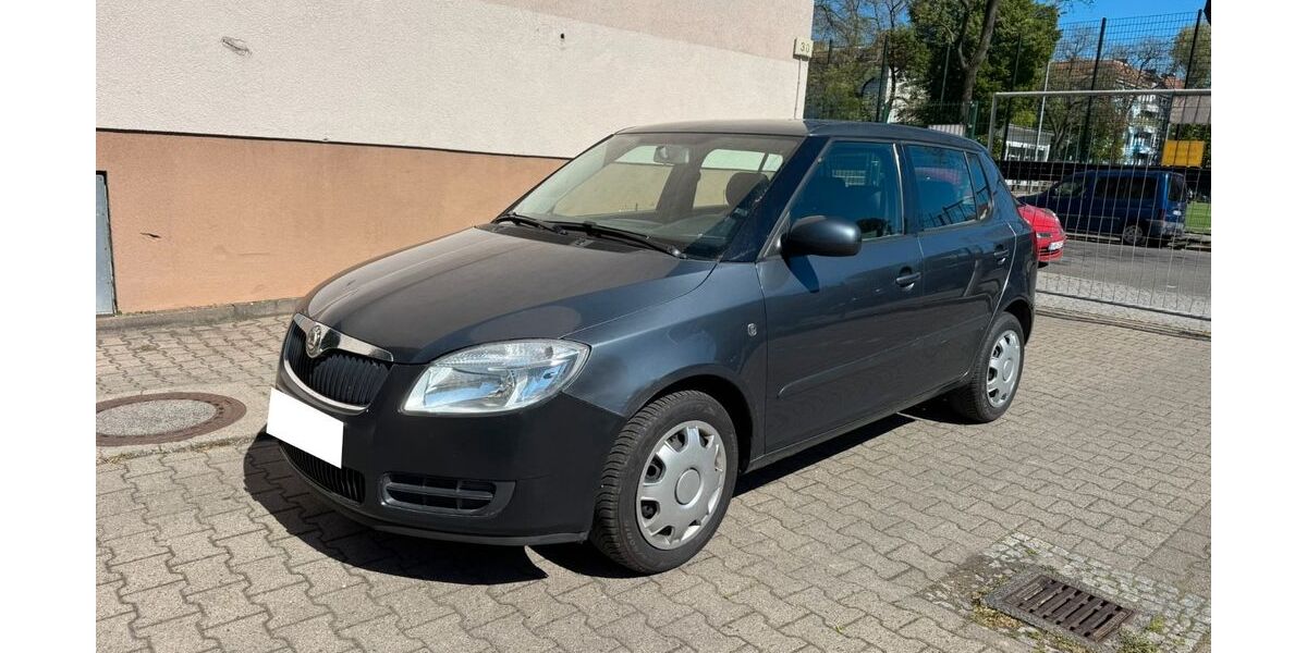 Skoda Fabia 185.000 km 1.350 &euro; Berlin 12045