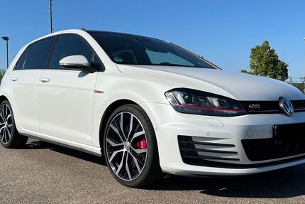 VW Golf 61.200 km 20.600 &euro; Markgröningen 71706