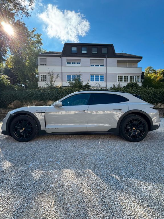 Porsche Taycan 61.000 km 77.950 € Sigmaringen 72488