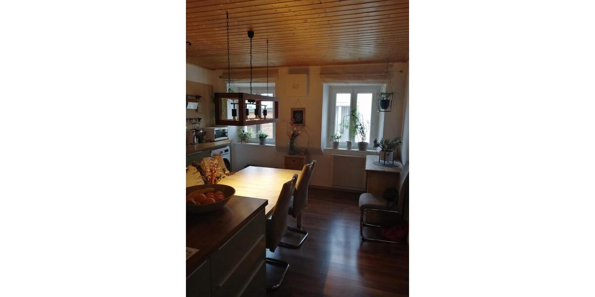 Etagenwohnung Eggenfelden - 2 Zimmer, 80 m&sup2;, 710&euro; | Angebot:25332244