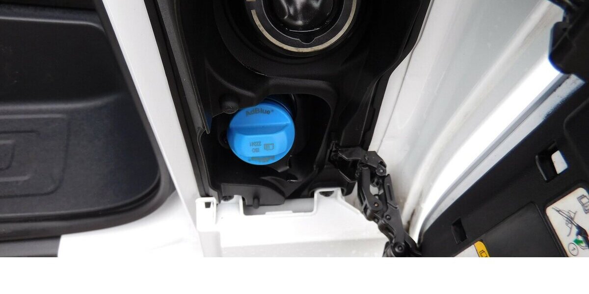 VW T7 Transporter 2.0 Lang TDI 3Sitze Navi Klima 39.100 km 30.690 &euro; Vordorf 38533