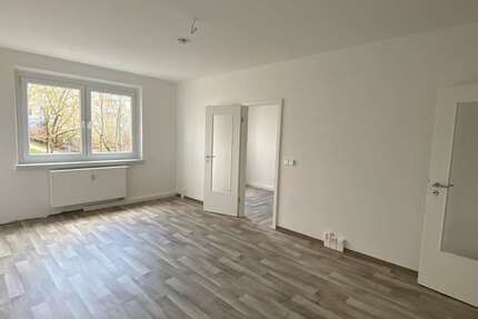 Wohnung zum Mieten in Suhl 410,62 € 60.95 m² 3 zimmer