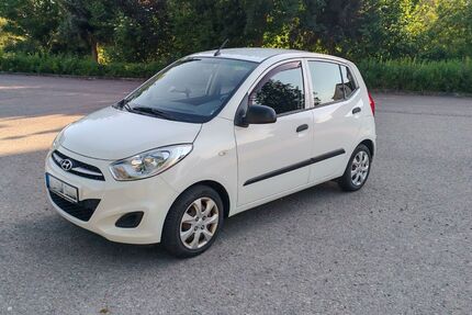 Hyundai i10 50.000 km 3.500 &euro; Rot an der Rot 88430