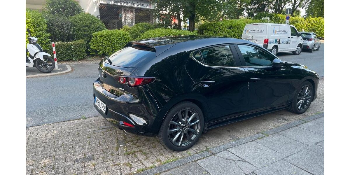 Mazda 3 33.000 km 20.500 &euro; Wuppertal 42113