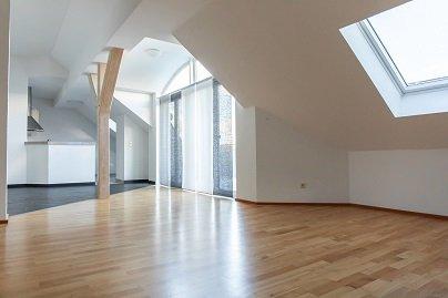 Dachgeschoßwohnung Dessau-Roßlau Dessau - 3 Zimmer, 94 m&sup2;, 700&euro; | Angebot:26619977